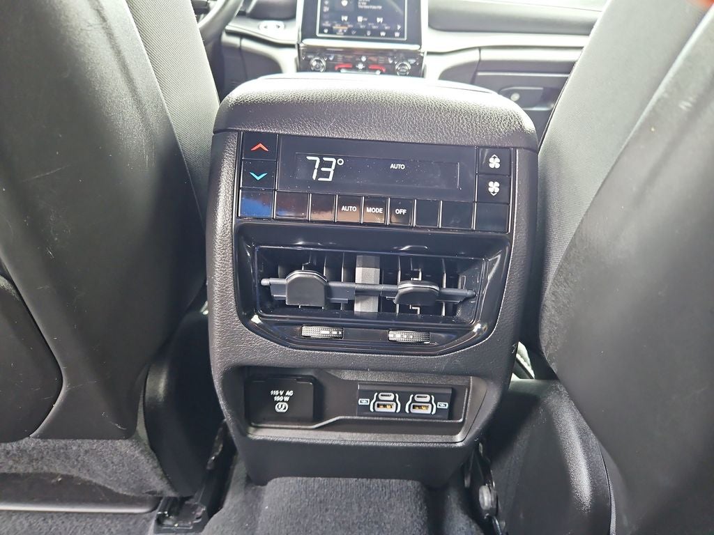 2022 Jeep Grand Cherokee L Altitude