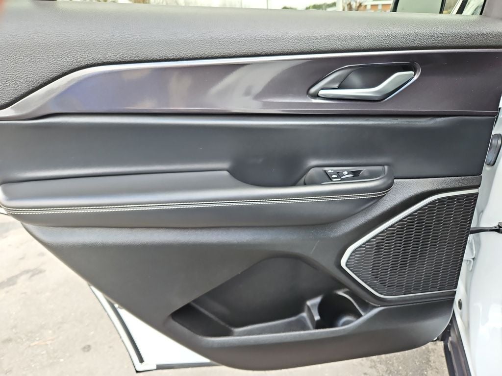 2022 Jeep Grand Cherokee L Altitude