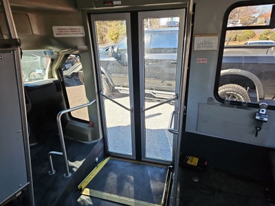 2013 Chevrolet Express 4500 Base Cutaway