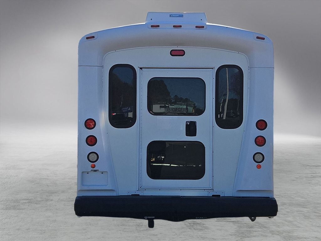 2013 Chevrolet Express 4500 Base Cutaway