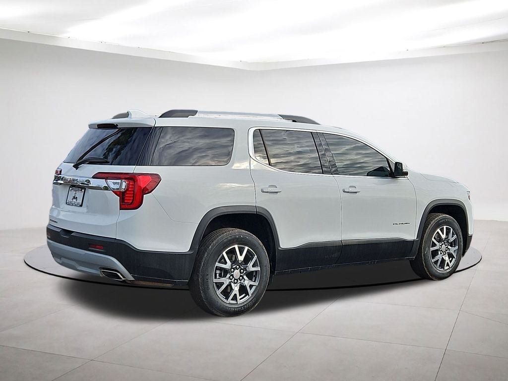 2023 GMC Acadia SLT w/ Preferred Package Sunroof