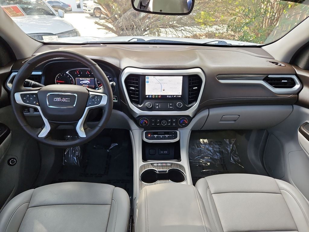 2023 GMC Acadia SLT w/ Preferred Package Sunroof