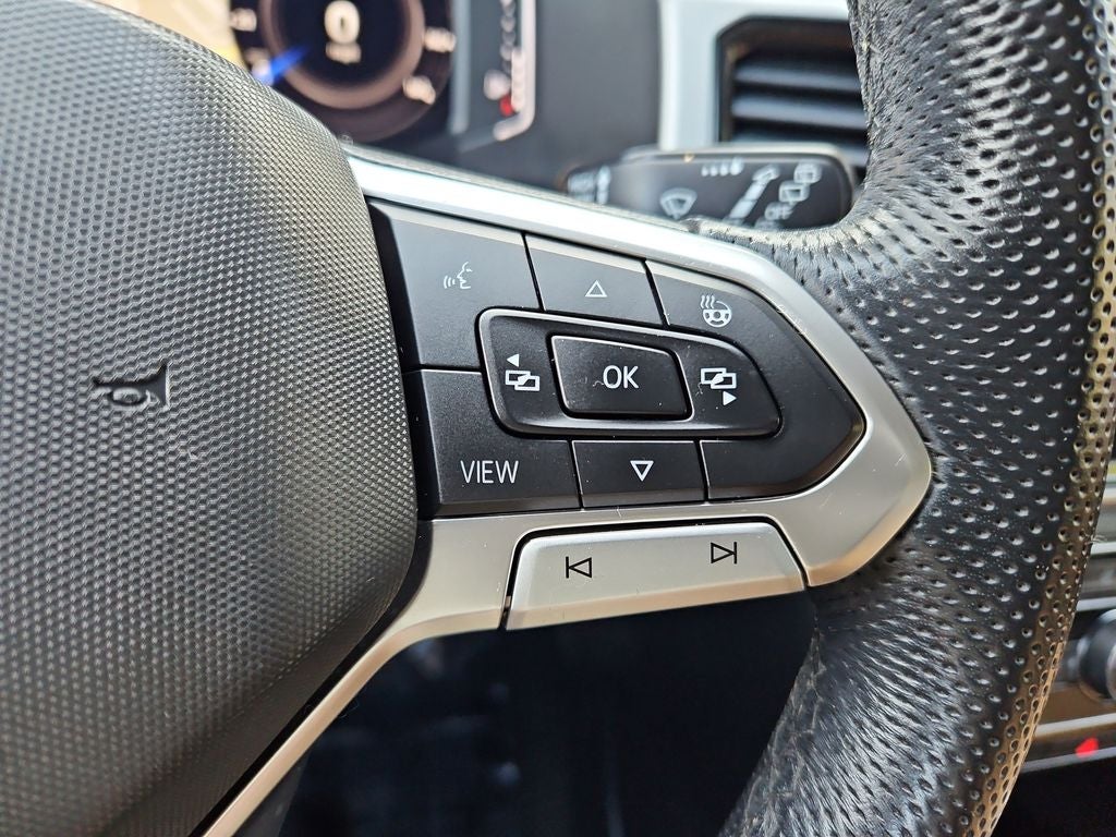 2022 Volkswagen Atlas Cross Sport 3.6L V6 SEL Premium R-Line