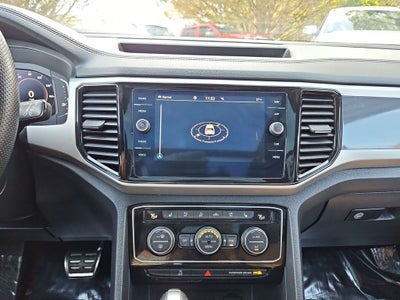2022 Volkswagen Atlas Cross Sport 3.6L V6 SEL Premium R-Line