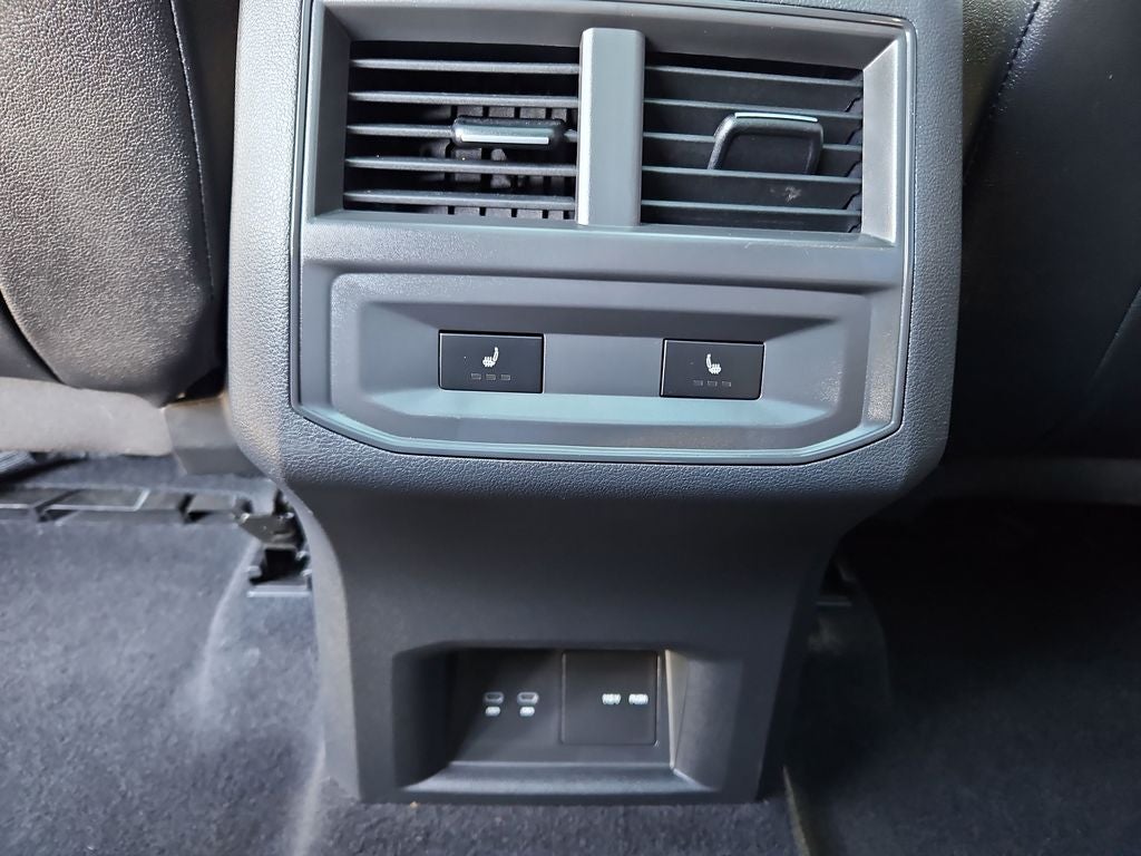 2022 Volkswagen Atlas Cross Sport 3.6L V6 SEL Premium R-Line