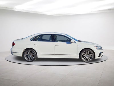 2019 Volkswagen Passat 2.0T SE R-Line