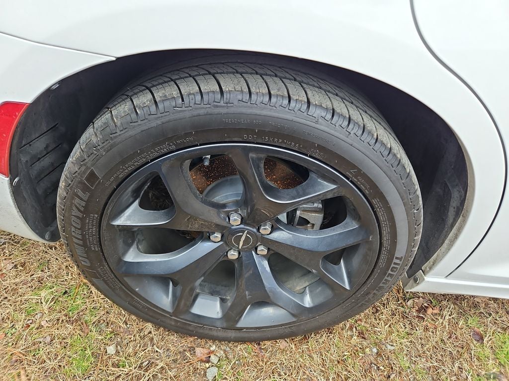 2022 Chrysler 300 Touring