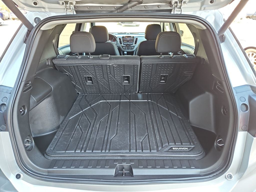 2022 Chevrolet Equinox LT w/ CONVENIENCE AND ADV. SAFETY PCKG