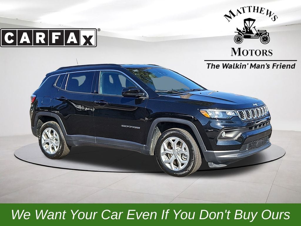 2024 Jeep Compass Latitude w/ enhanced Black Crystal Pearlcoat