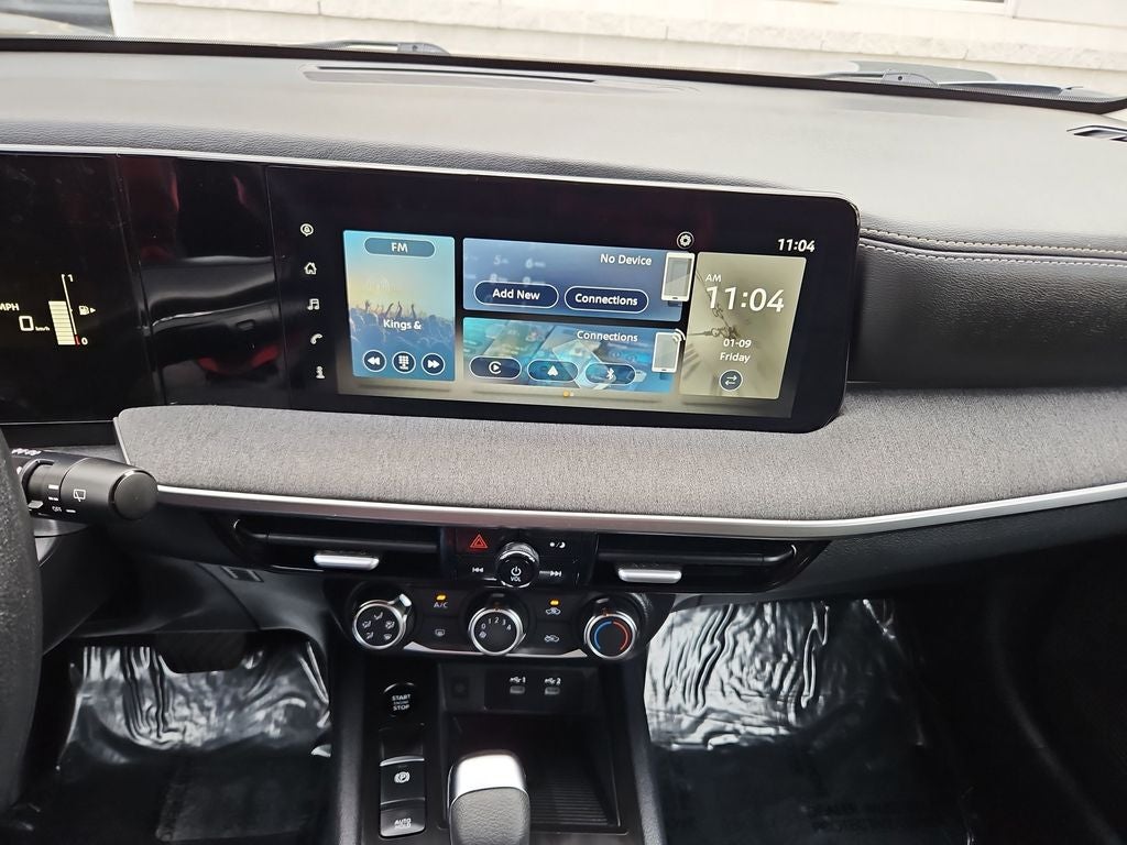 2025 Nissan Kicks SV