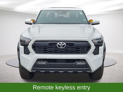 2025 Toyota Tacoma TRD Off-Road w/SUNROOF