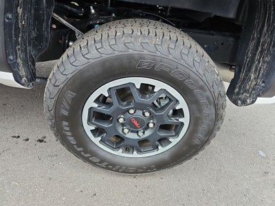 2025 Toyota Tacoma TRD Off-Road w/SUNROOF