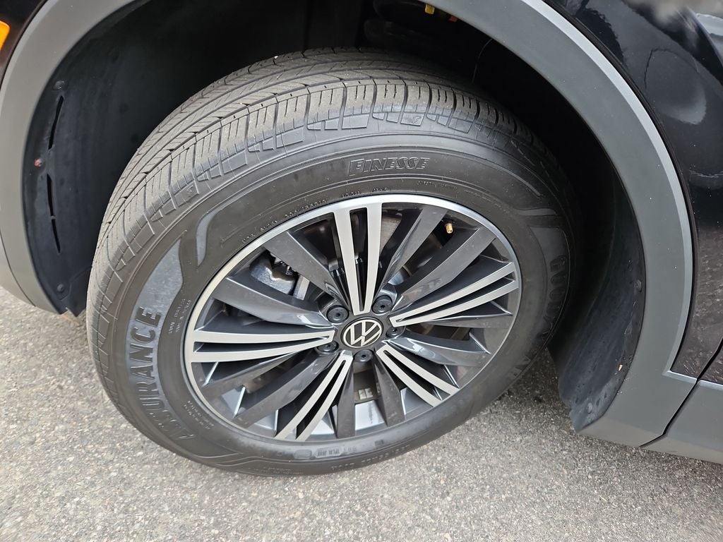 2024 Volkswagen Tiguan 2.0T SE