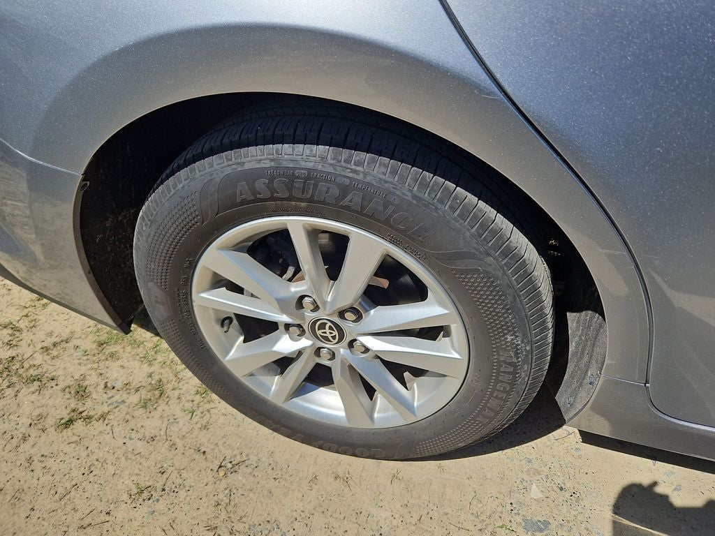 2025 Toyota Camry LE Hybrid