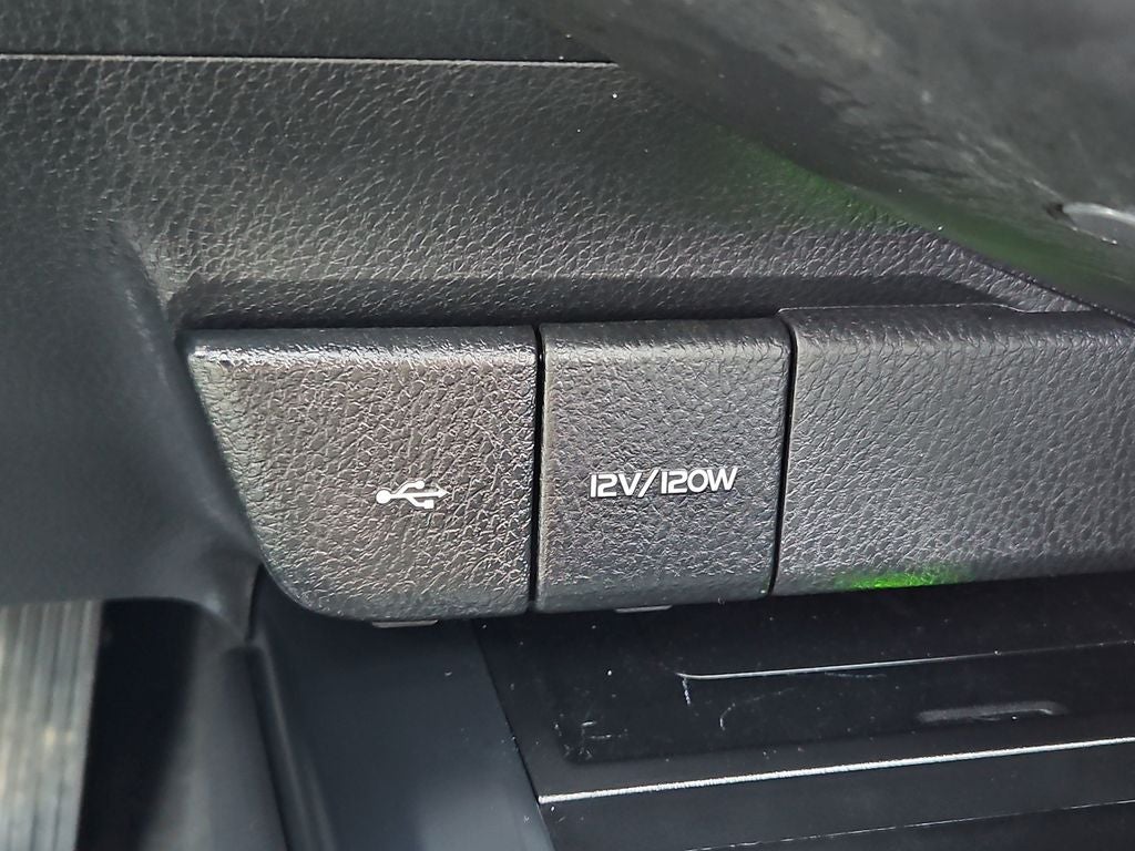 2020 Toyota Camry XLE Panoramic Sunroor