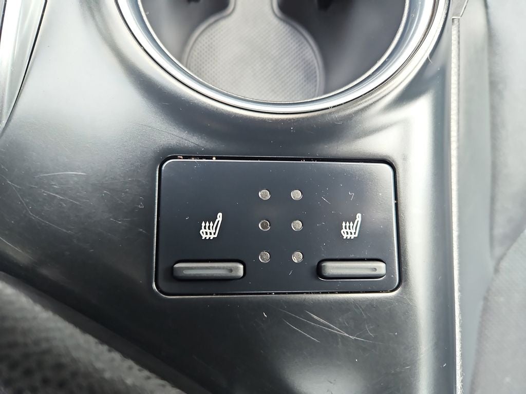 2020 Toyota Camry XLE Panoramic Sunroor