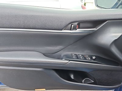 2020 Toyota Camry XLE Panoramic Sunroor