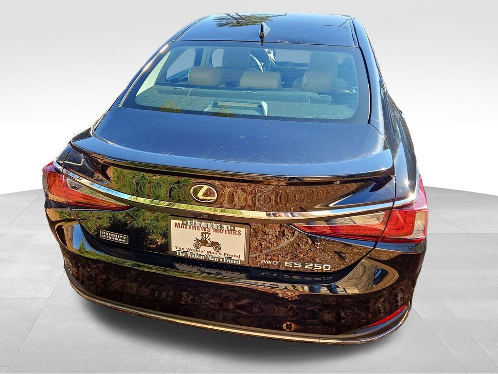 2021 Lexus ES 250 Premium Package w/ Blind Spot Assist and Intuitive