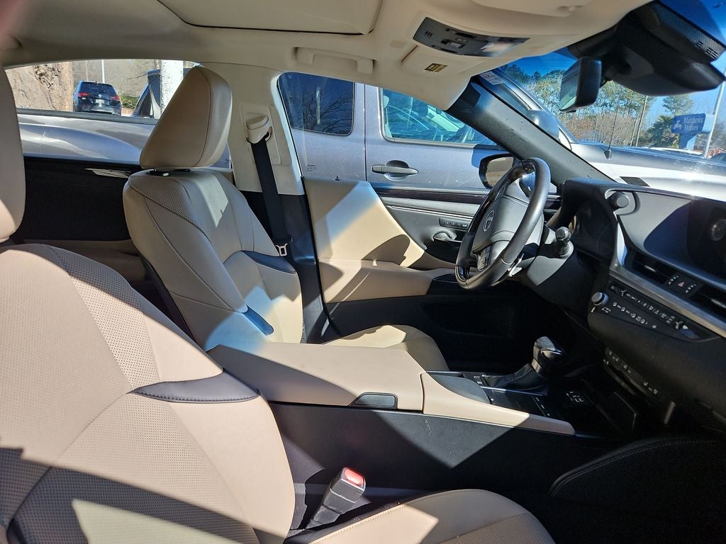 2021 Lexus ES 250 Premium Package w/ Blind Spot Assist and Intuitive