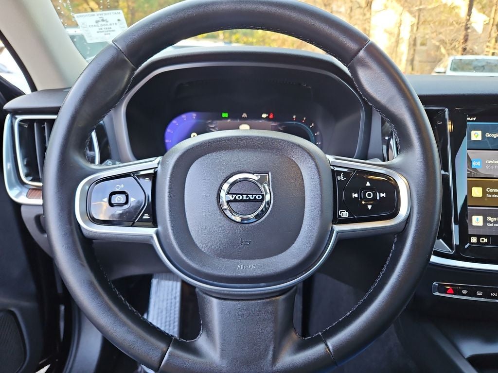 2023 Volvo S60 B5 Plus Dark Theme