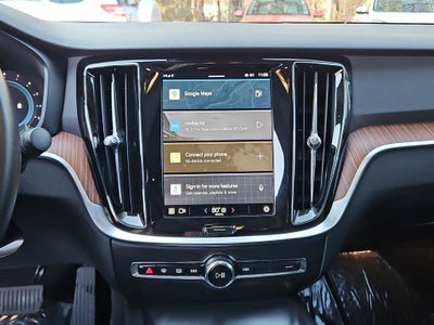 2023 Volvo S60 B5 Plus Dark Theme