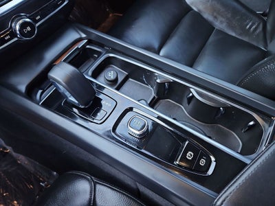 2023 Volvo S60 B5 Plus Dark Theme