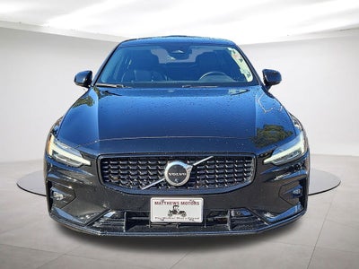 2023 Volvo S60 B5 Plus Dark Theme
