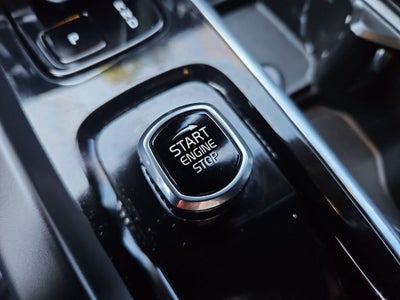 2023 Volvo S60 B5 Plus Dark Theme