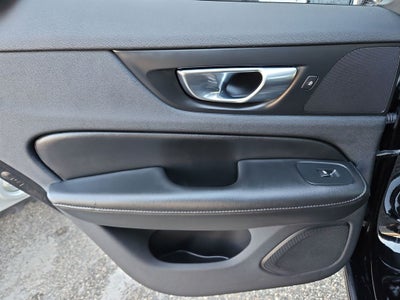 2023 Volvo S60 B5 Plus Dark Theme