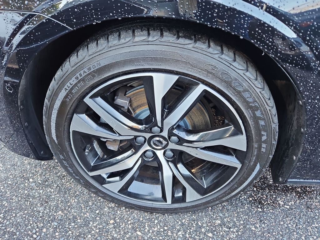 2023 Volvo S60 B5 Plus Dark Theme