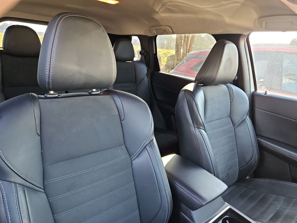 2024 Mitsubishi Outlander SE Black Edition w/Pano Roof