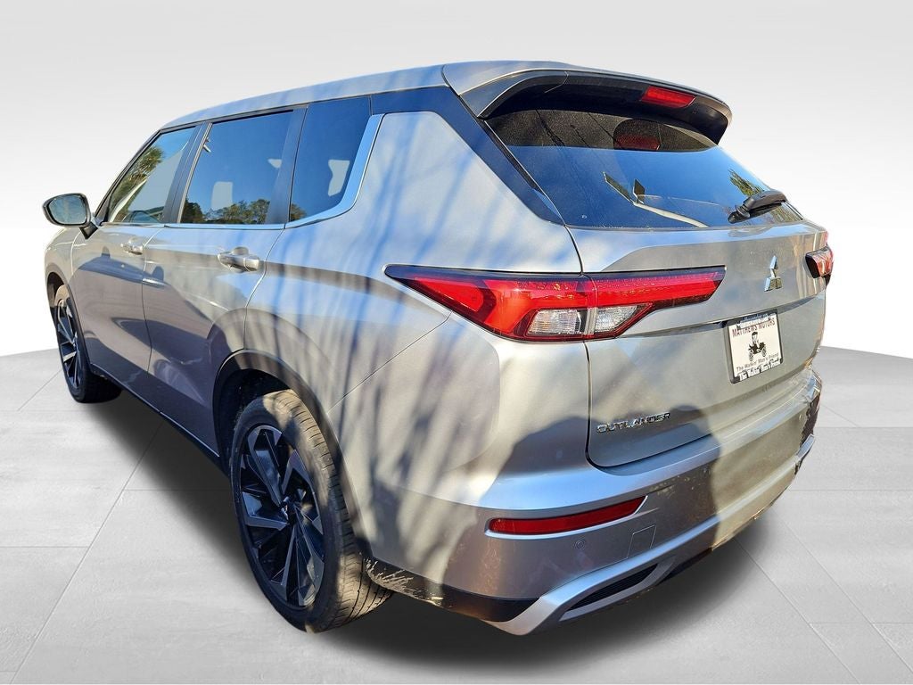 2024 Mitsubishi Outlander SE Black Edition w/Pano Roof