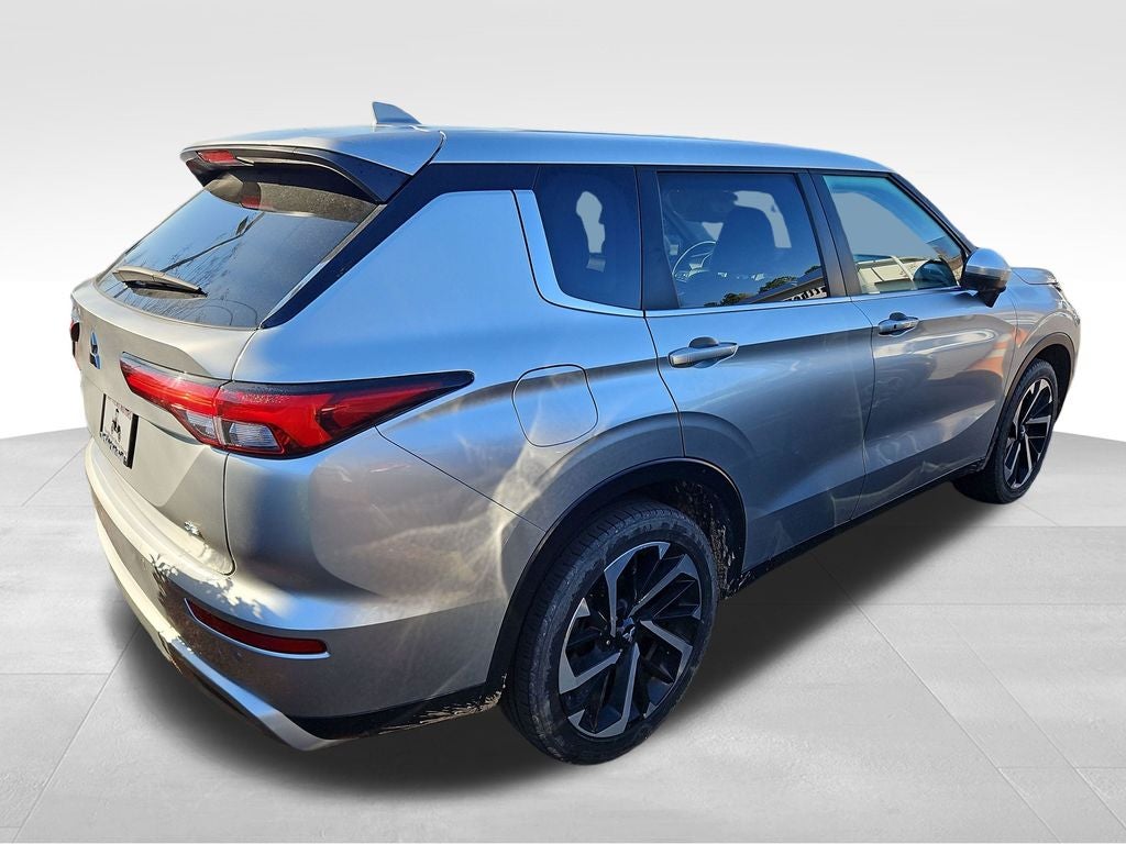 2024 Mitsubishi Outlander SE Black Edition w/Pano Roof