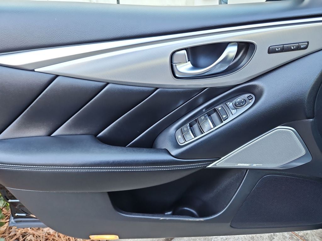 2022 INFINITI Q50 LUXE w/ CARGO PCKG