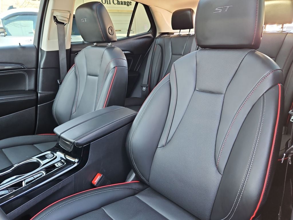 2023 Buick Envision Essence w/ Sport Touring PCKG and PANO ROOF