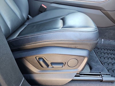 2022 Audi Q8 55 Premium quattro