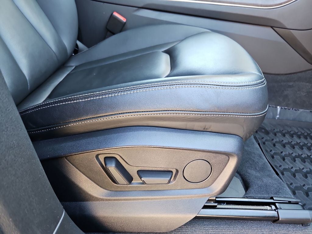 2022 Audi Q8 55 Premium quattro