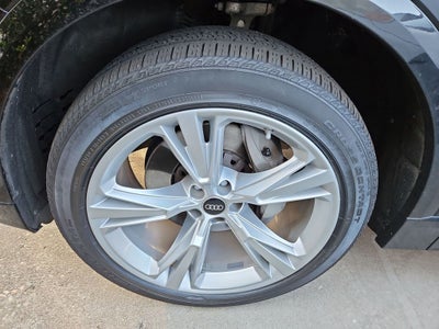 2022 Audi Q8 55 Premium quattro