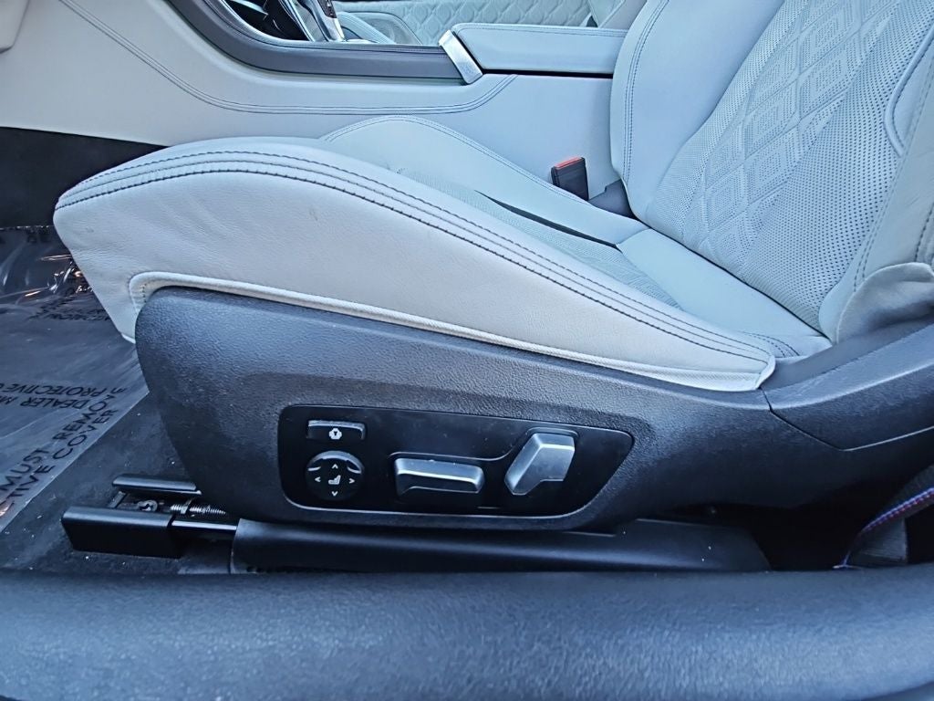 2022 BMW M8 Competition