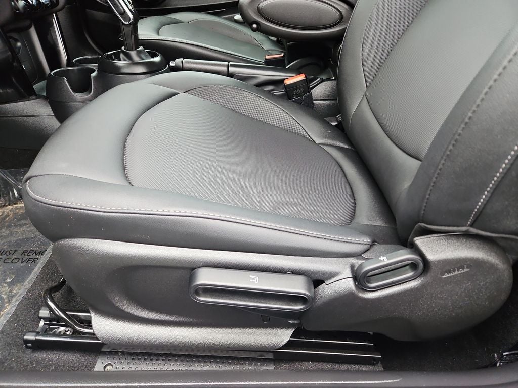 2024 MINI Cooper Base