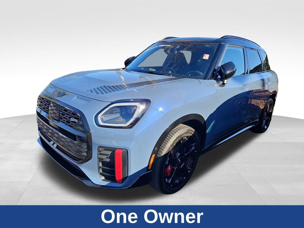 2025 MINI John Cooper Works Countryman Iconic