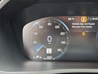 2022 Volvo XC90 T5 Momentum