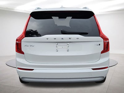 2022 Volvo XC90 T5 Momentum