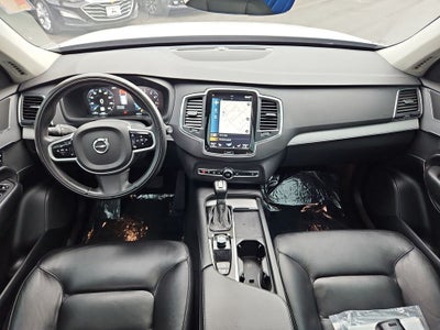 2022 Volvo XC90 T5 Momentum