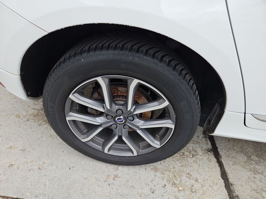 2016 Volvo XC60 T6 Drive-E Platinum