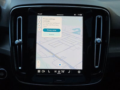 2023 Volvo XC40 B5 Plus Bright Theme