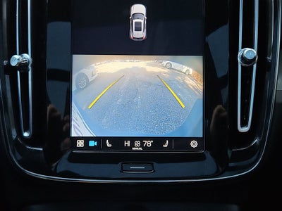 2023 Volvo XC40 B5 Plus Bright Theme