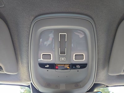 2023 Volvo XC40 B5 Plus Bright Theme