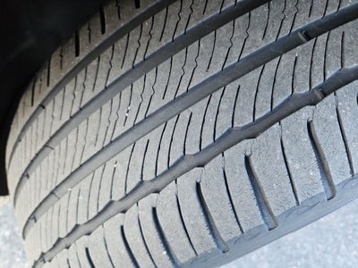 2023 Volvo XC40 B5 Plus Bright Theme