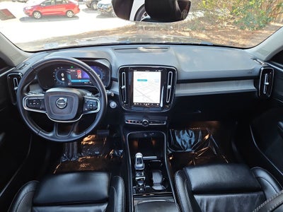 2023 Volvo XC40 B5 Plus Bright Theme